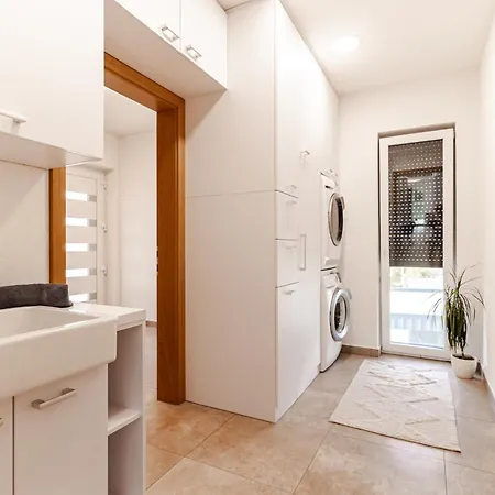 Apartament Bedics *